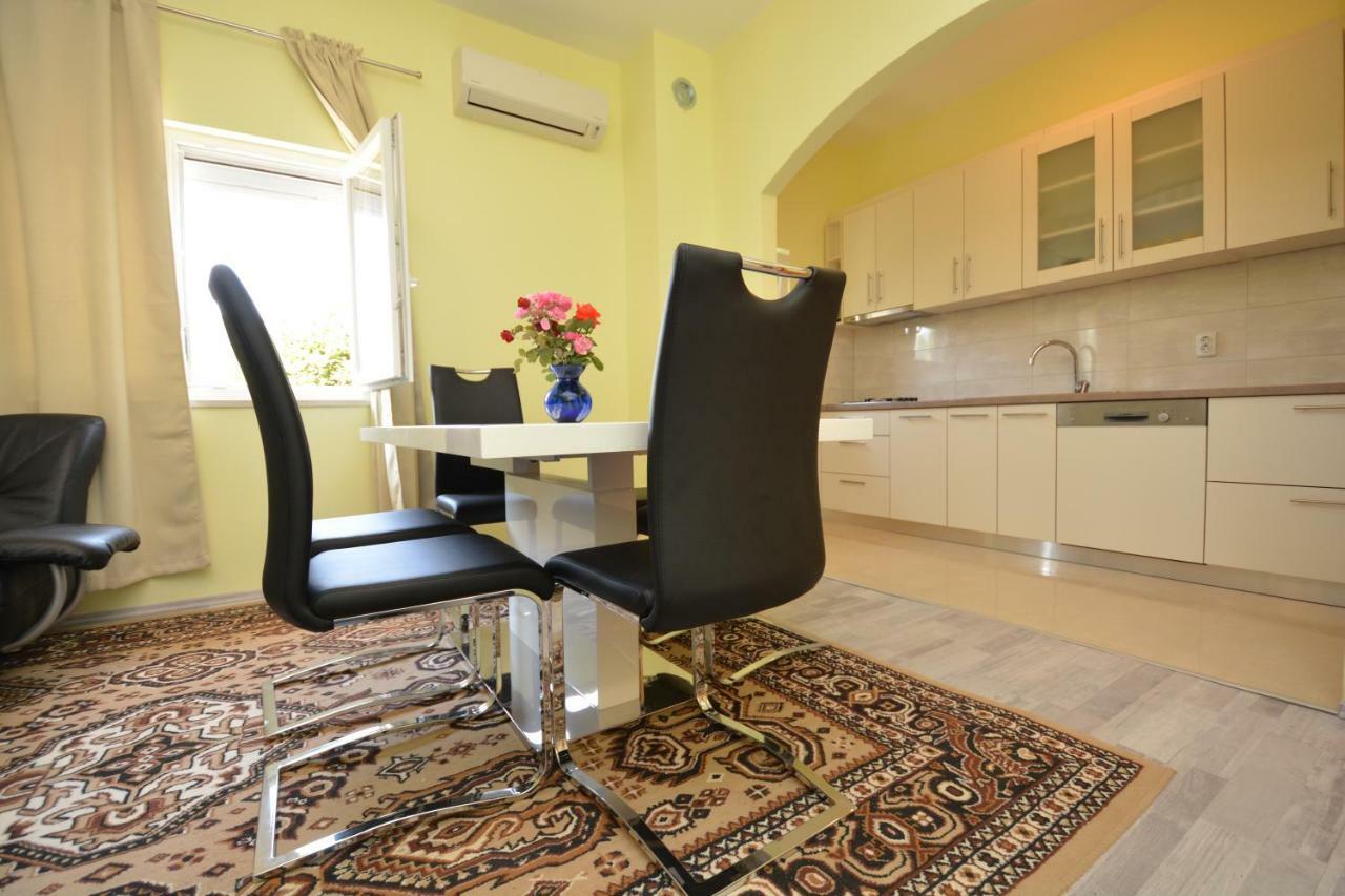 Ferienwohnung Apartman Susic Policnik Exterior foto