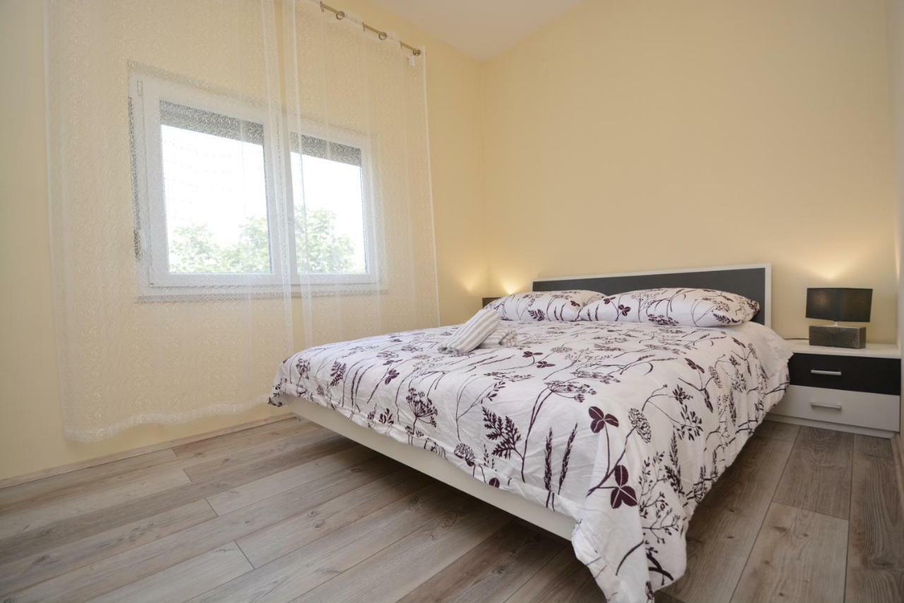 Ferienwohnung Apartman Susic Policnik Exterior foto