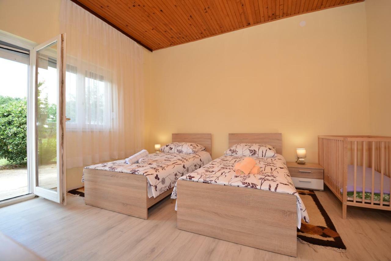 Ferienwohnung Apartman Susic Policnik Exterior foto